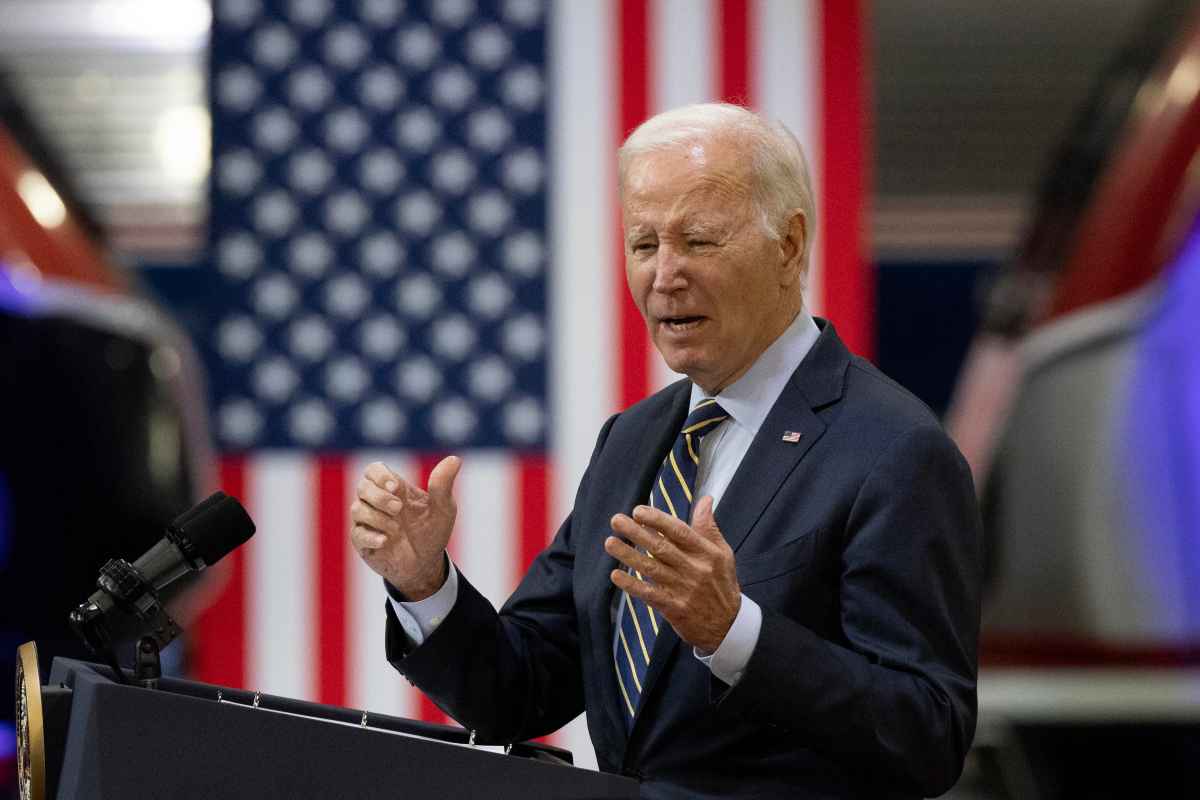 Biden invia altre bombe per la pace