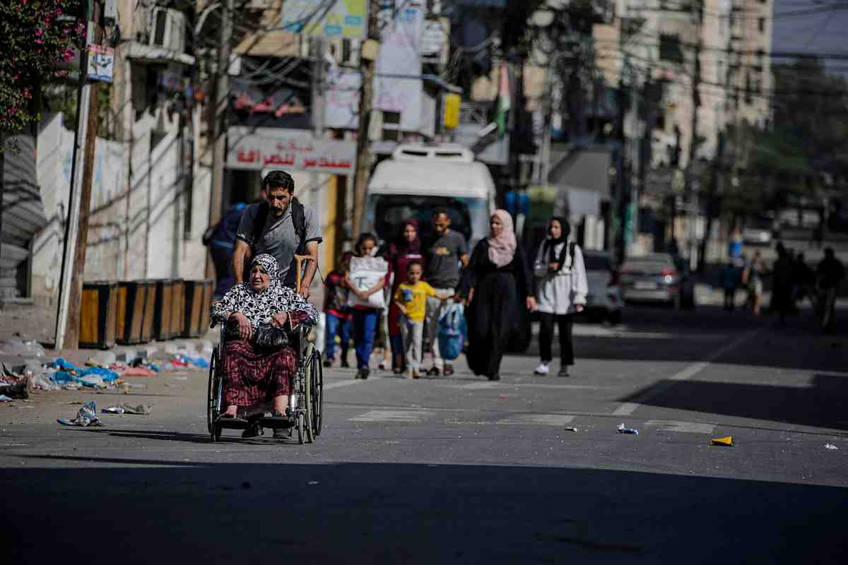 Gaza City circondata dall'esercito israeliano