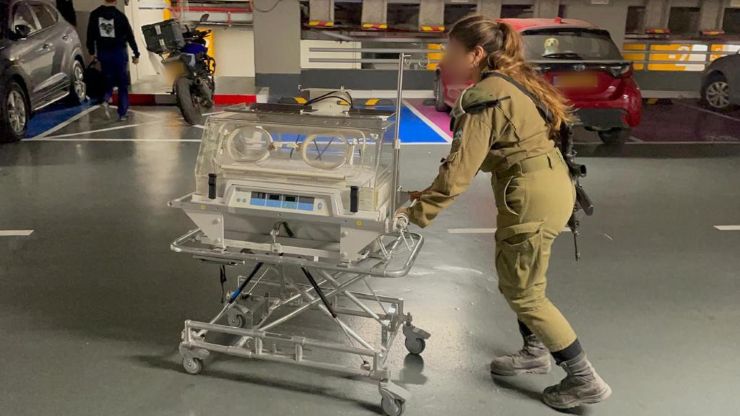 Gaza, gli ospedali hanno bisogno di incubatrici