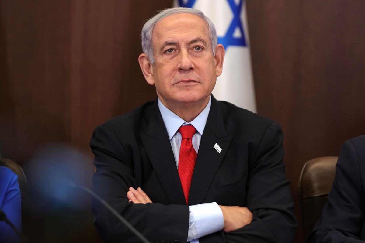 Netanyahu ha le mani legate