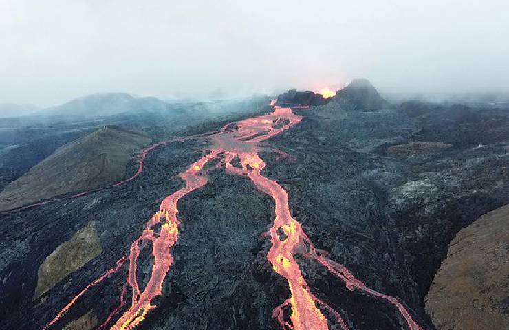 Fiumi di lava dai vulcani islandesi