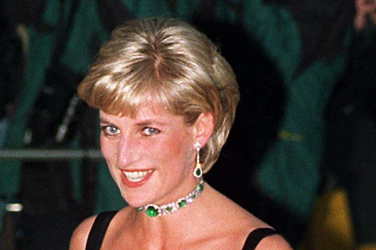 Lady Diana e la sua iconica camicetta