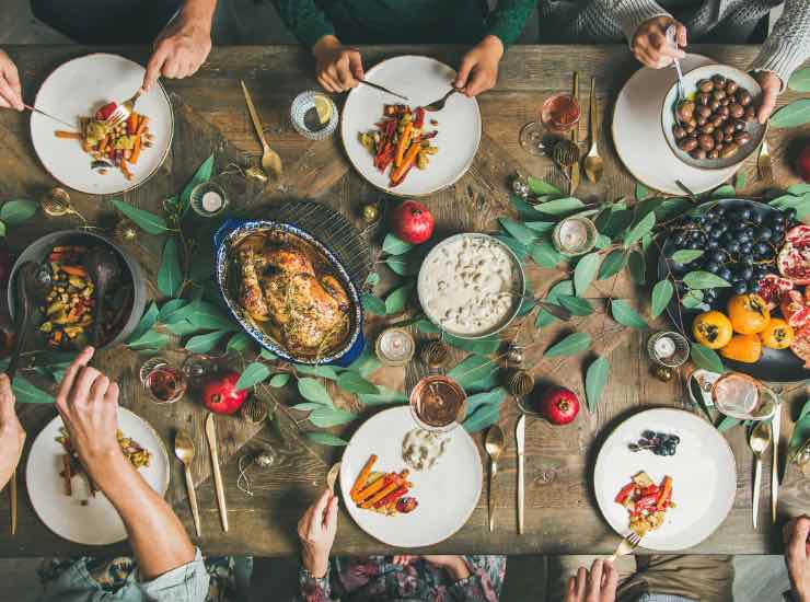 Una tavola imbandita per Natale