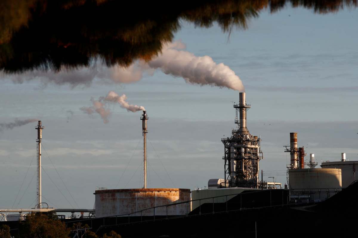 Sempre meno petrolio, gas e carbone