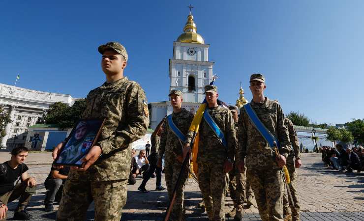 Kiev tenta di far tornare i fuggitivi