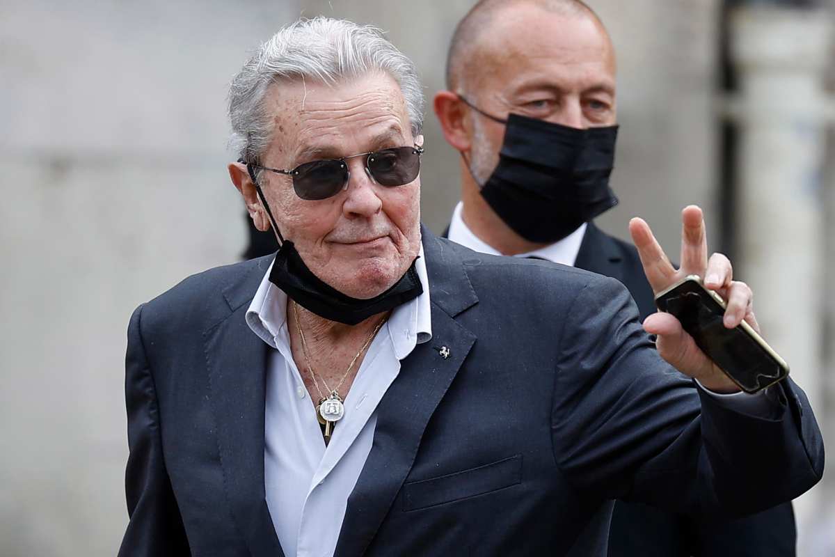 I figli di Alain Delon combattono per l'eredità