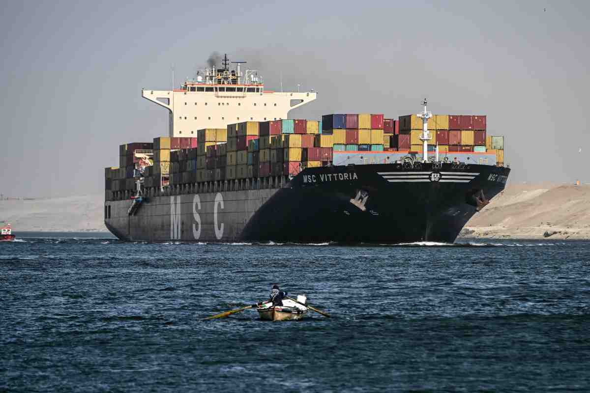 Le navi abbandonano il Mar Rosso