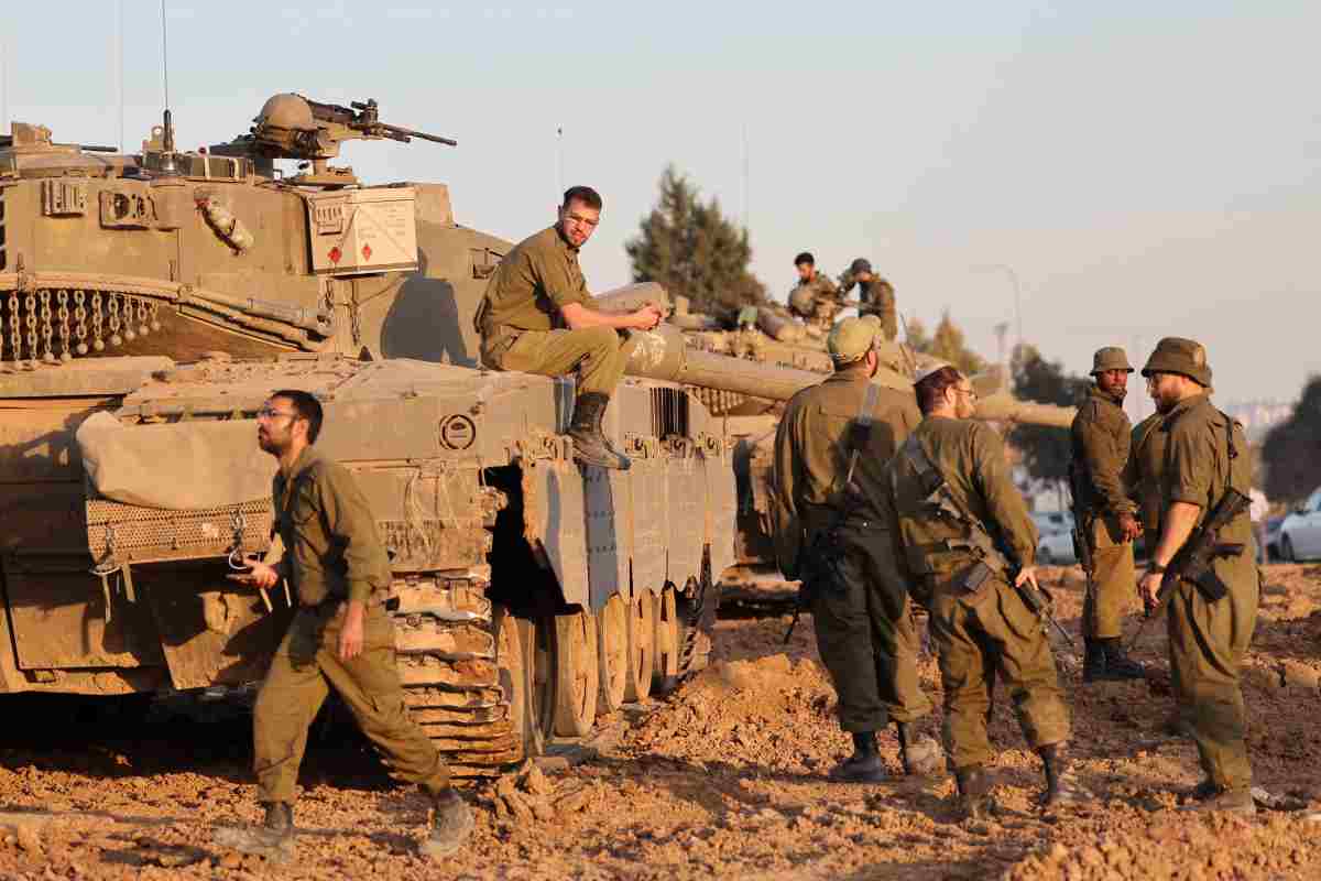 Israele dovrà dividere l'esercito