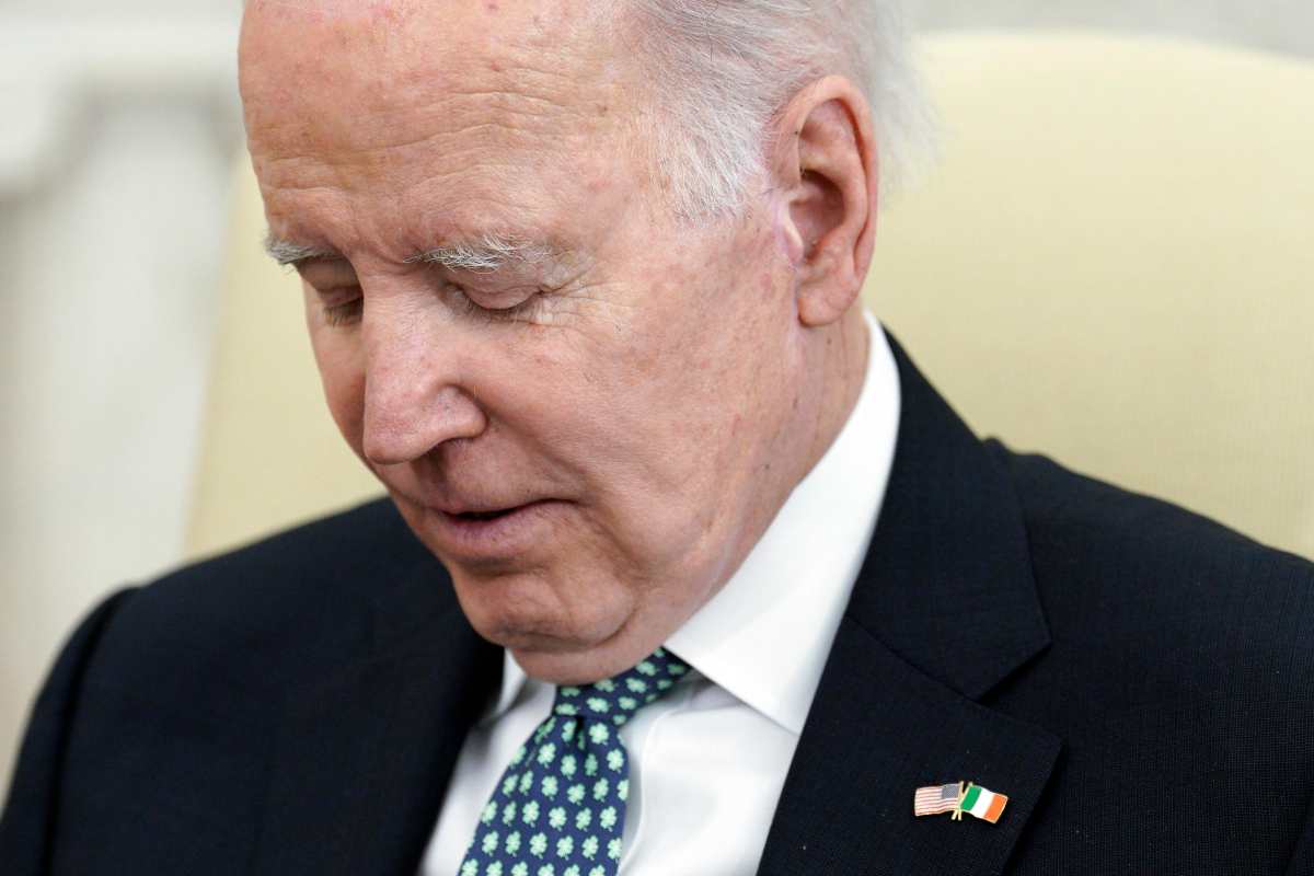 Biden sempre peggio, è un disastro