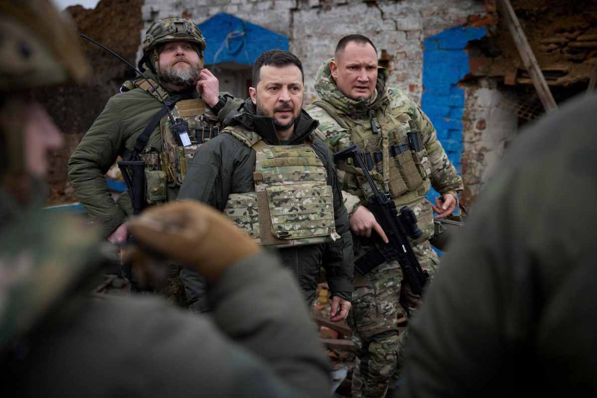 Il presidente ucraino, intervistato dal Tg1, ringrazia l'Italia ma mette in guardia il Paese contro Putin: "La guerra potrebbe arrivare a voi"